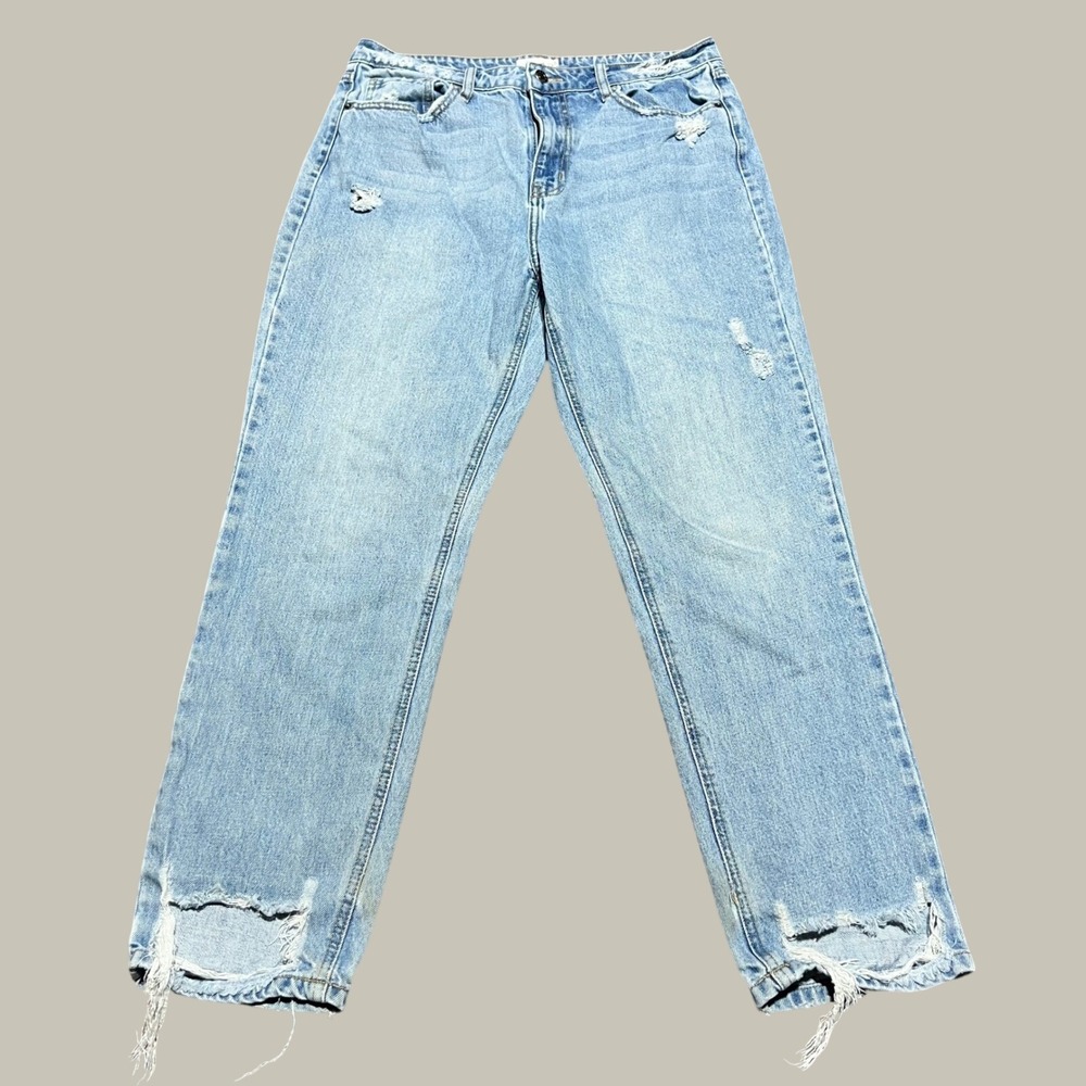 Cello Distressed Light Wash Straight Leg Jeans Frayed Hem WV76997SS-M Size 13